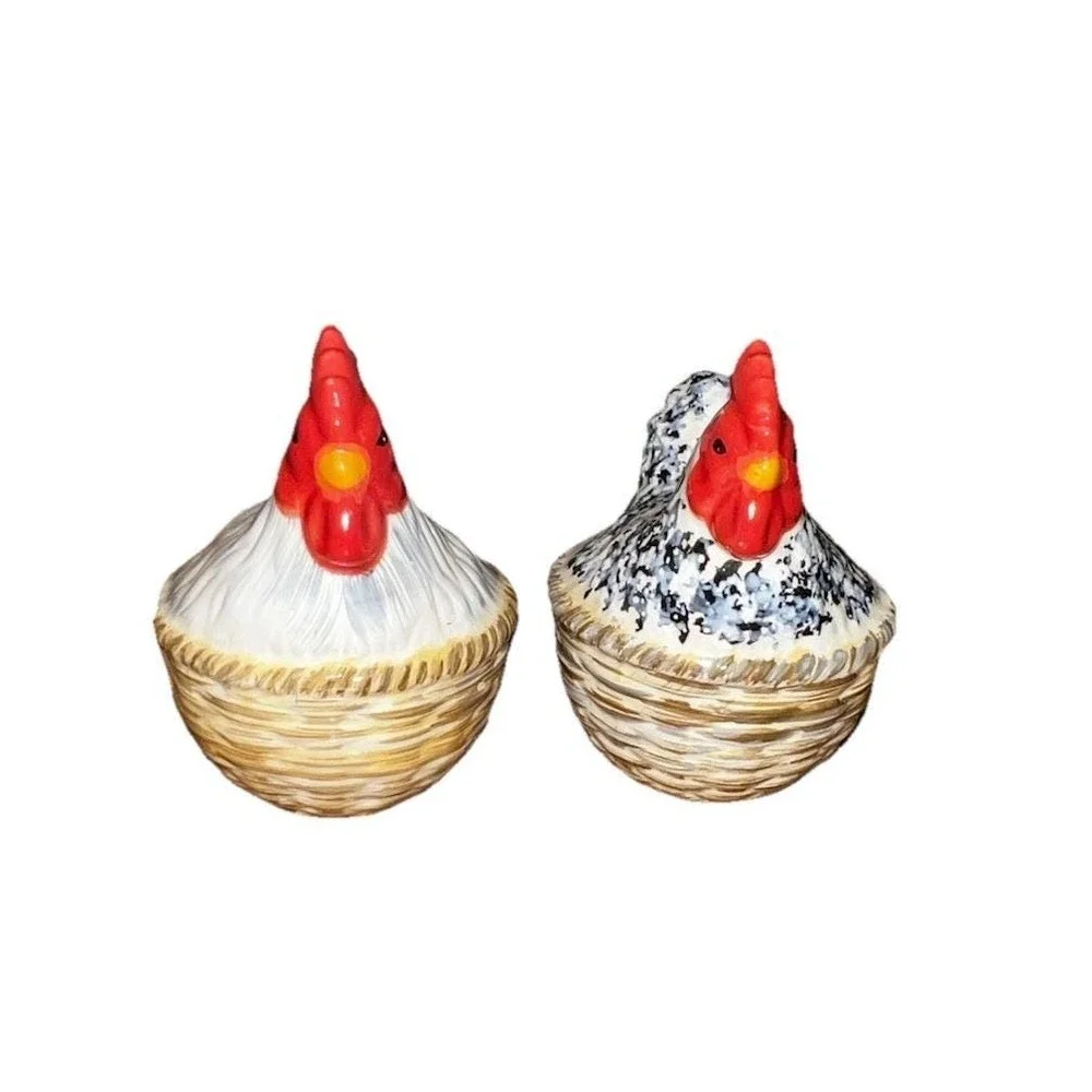 Vintage Rooster Chicken Salt Pepper Shakers Ceramic Basket Cottagecore Country